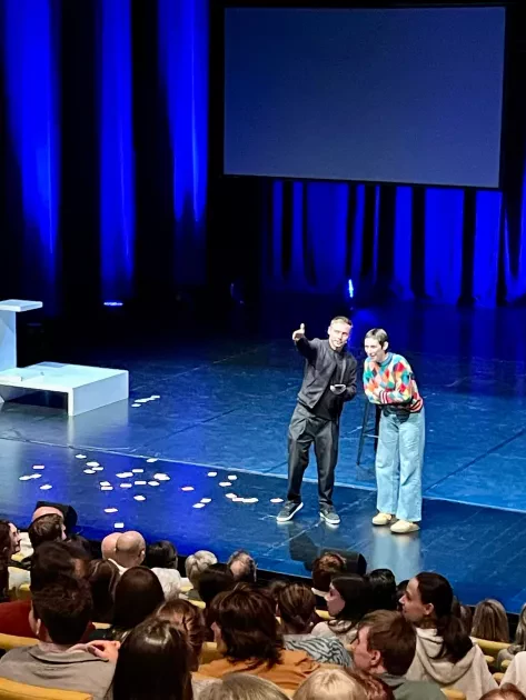 f0f85732-3b6b-4e0f-a7bc-20bd47686661 3