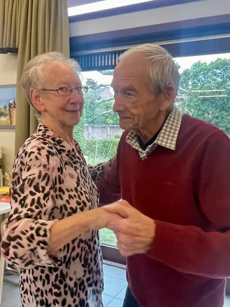 a624c7ac-daf4-4e8f-80c7-ee7911bd2b8e