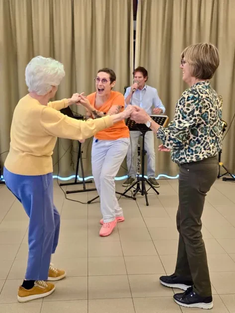 260ce1ee-4bfb-46a7-abbd-fe0221130aae